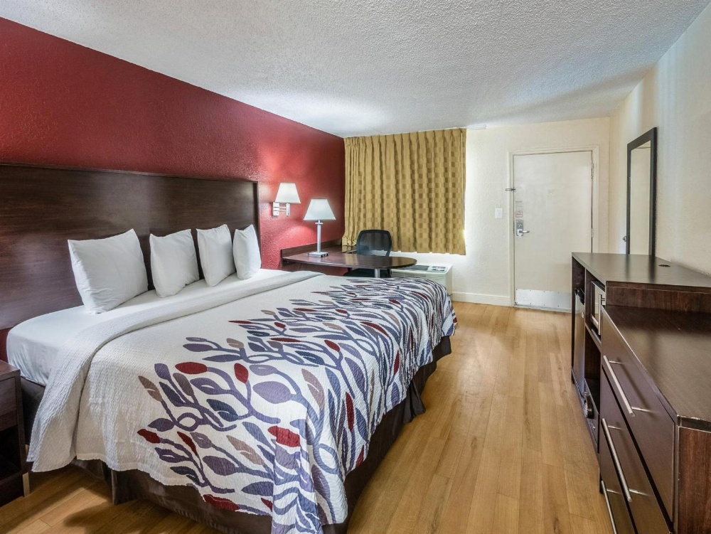 Superior King Room with Spa Bath Non-Smoking