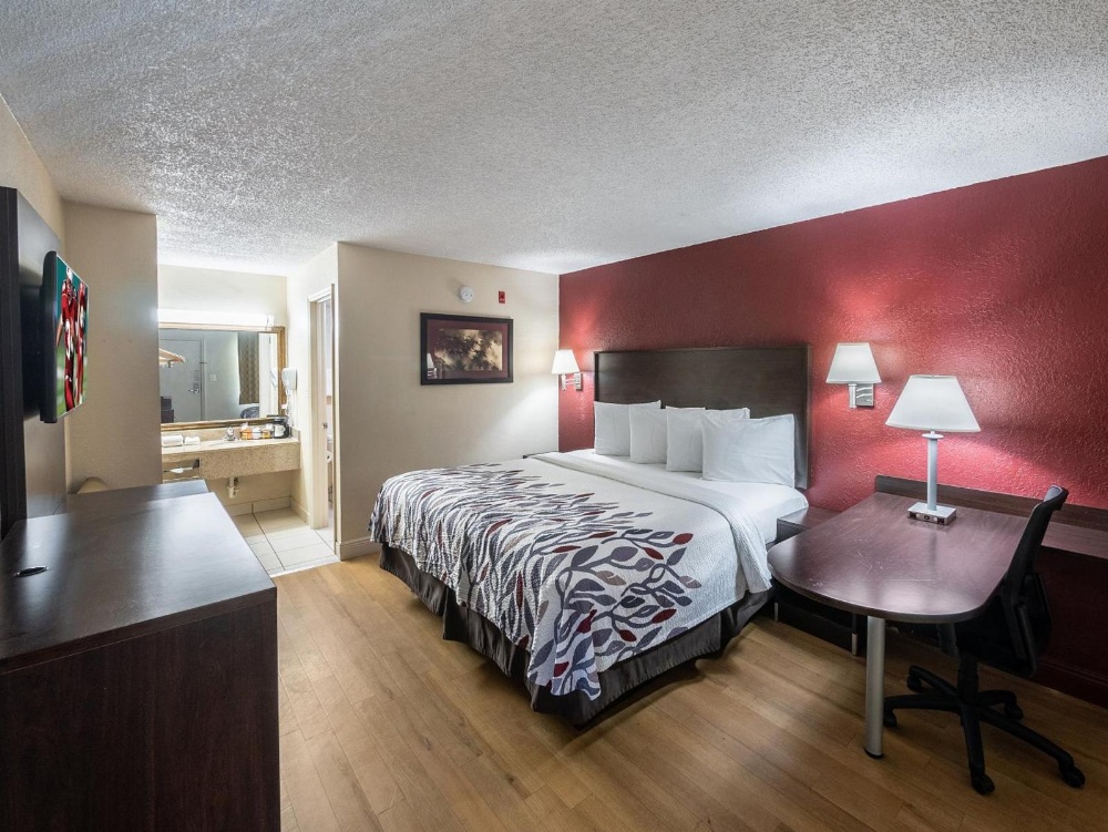 Room image 3