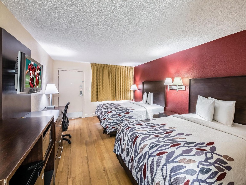 Room image 4