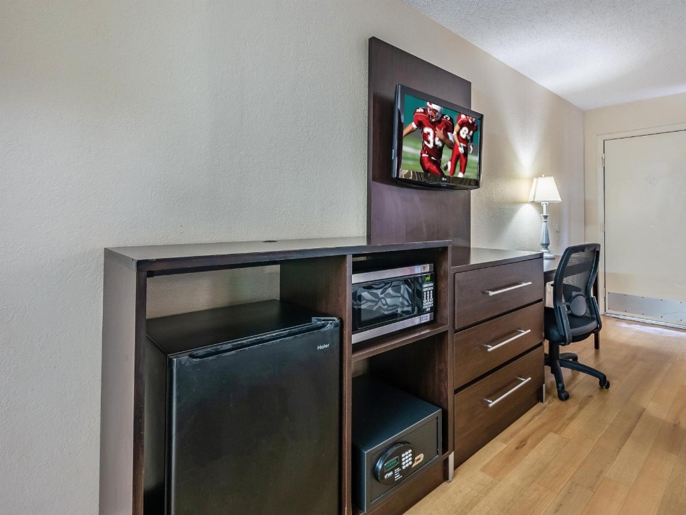 Room image 5