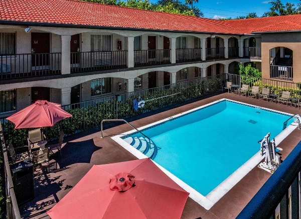 Red Roof Inn Orlando South - Florida Mall image 5